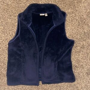 Croft and barrow xl blue soft vest has some signs of piling from washing
